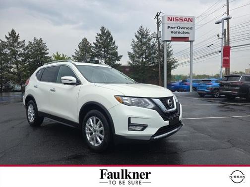 Glacier White 2017 Nissan Rogue SV