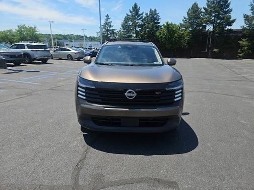 Canyon Bronze M 2025 Nissan Kicks SR