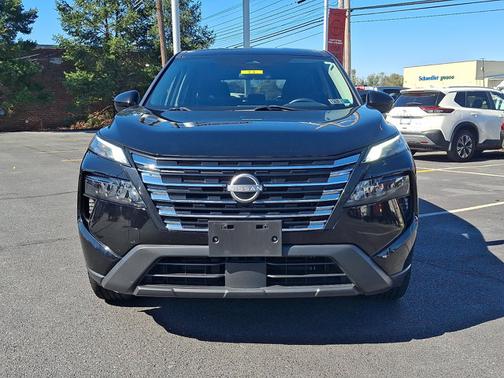 Black 2024 Nissan Rogue SV