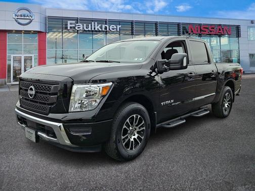 2024 Nissan Titan SV