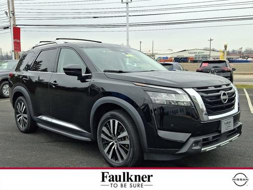 2023 Nissan Pathfinder Platinum