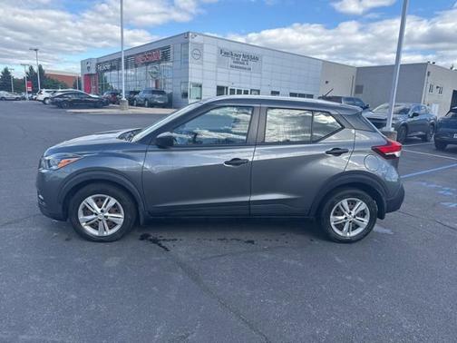 Gun Metallic 2019 Nissan Kicks S