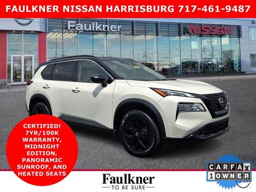 2 Tone White / Black Roof 2023 Nissan Rogue SV