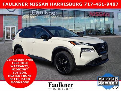 2 Tone White / Black Roof 2023 Nissan Rogue SV