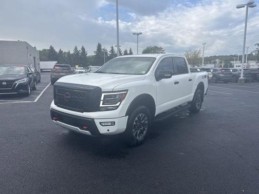 2024 Nissan Titan PRO-4X