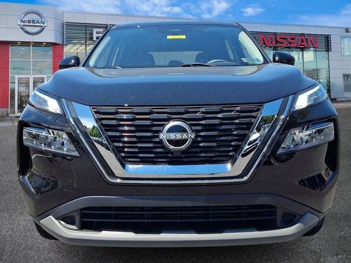 Black 2023 Nissan Rogue SV
