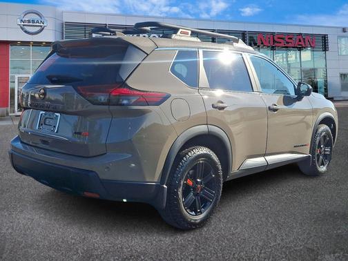 2025 Nissan Rogue Rock Creek