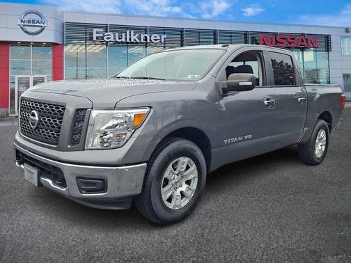 2019 Nissan Titan SV