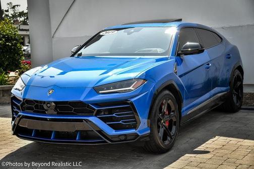 2019 Lamborghini Urus AWD