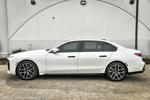 2023 BMW 760 i xDrive