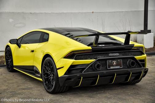 2022 Lamborghini Huracan EVO Coupe