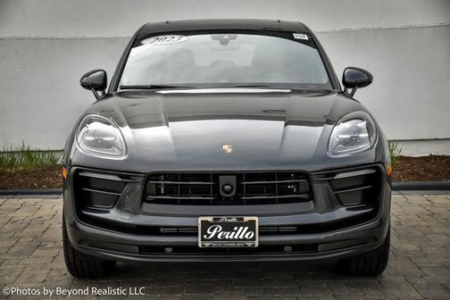 2023 Porsche Macan Base