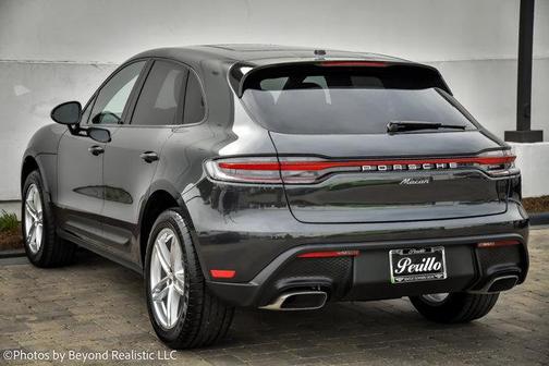 2023 Porsche Macan Base