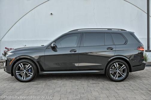 2024 BMW X7 M60i
