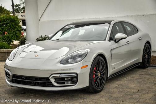 2023 Porsche Panamera GTS