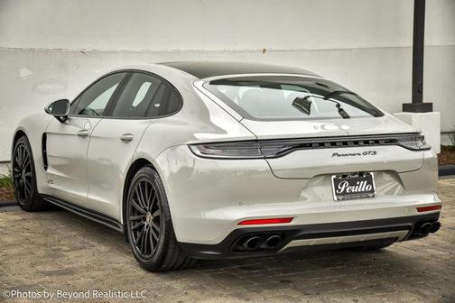 2023 Porsche Panamera GTS