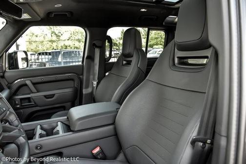2025 Land Rover Defender P635 OCTA