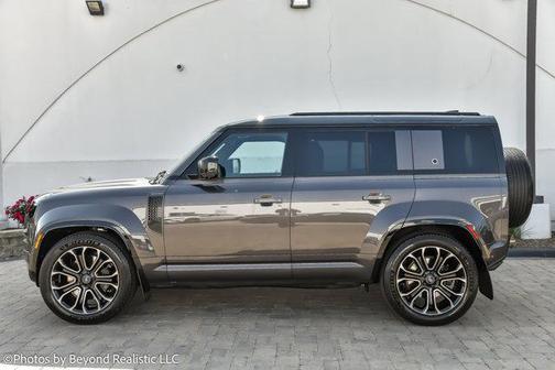 2025 Land Rover Defender P635 OCTA