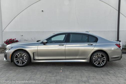 2022 BMW 740 i xDrive