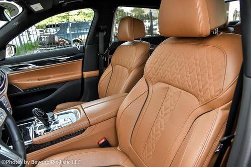 2022 BMW 740 i xDrive