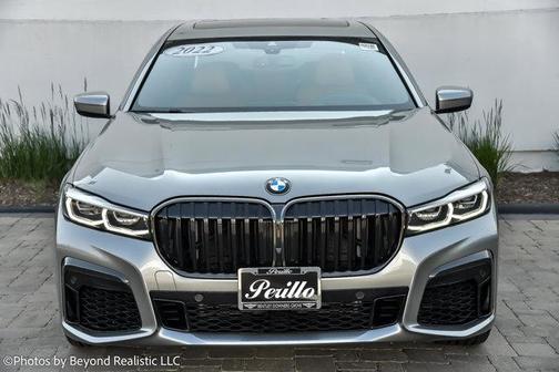 2022 BMW 740 i xDrive