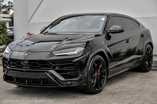 2022 Lamborghini Urus AWD