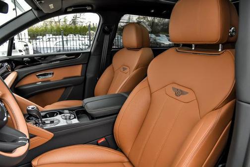 2024 Bentley Bentayga V8