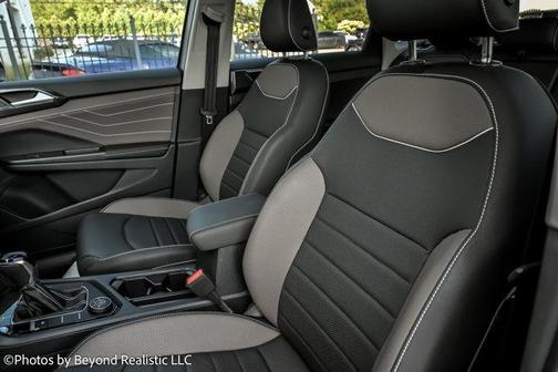 2024 Volkswagen Taos 1.5T SEL
