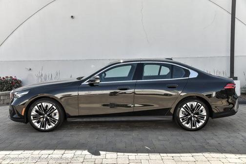 2024 BMW 530 i xDrive
