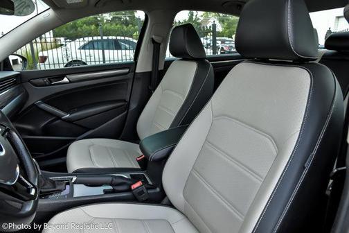 2020 Volkswagen Passat 2.0T R-Line