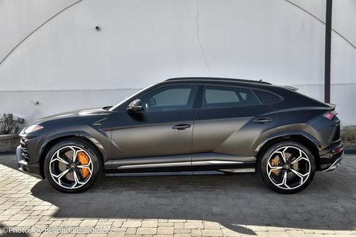 2021 Lamborghini Urus AWD