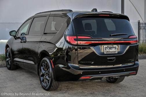 2025 Chrysler Pacifica Limited