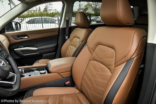 2024 Nissan Pathfinder Platinum 4WD