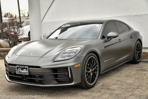 2025 Porsche Panamera 4