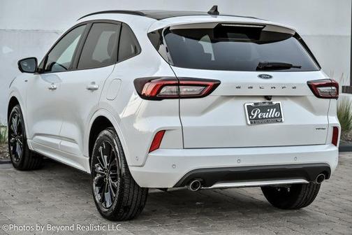 2023 Ford Escape ST-Line Elite