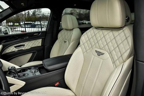 2022 Bentley Bentayga V8