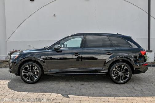 2025 Audi Q7 55 Premium Plus