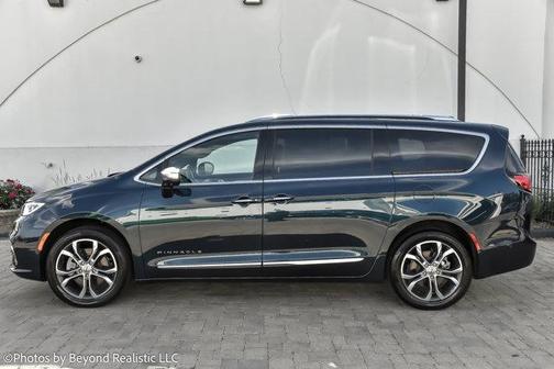 2024 Chrysler Pacifica L
