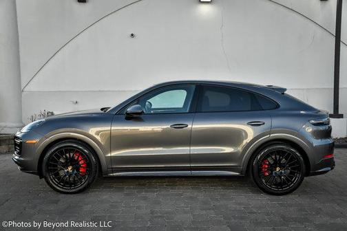 2023 Porsche Cayenne GTS