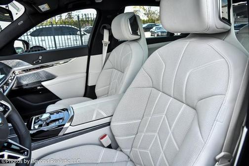 2023 BMW 760 i xDrive
