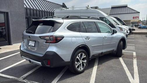 Ice Silver Metallic 2022 Subaru Outback Limited