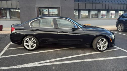 2017 BMW 330 i xDrive