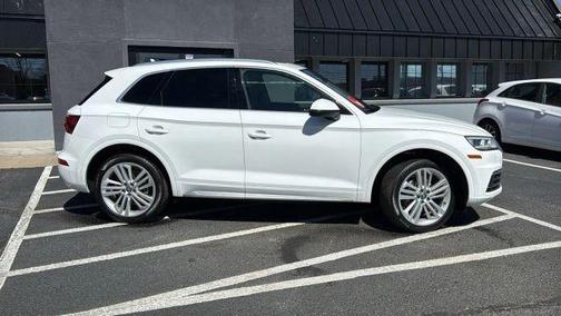 Ibis White 2018 Audi Q5 2.0T Premium Plus
