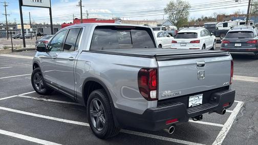 Silver 2023 Honda Ridgeline RTL