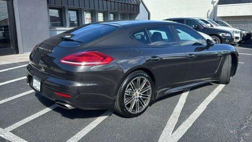 2015 Porsche Panamera 4