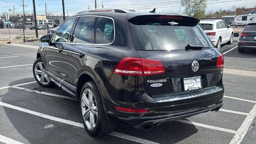 Black 2014 Volkswagen Touareg R-Line