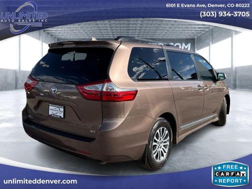 2018 Toyota Sienna XLE