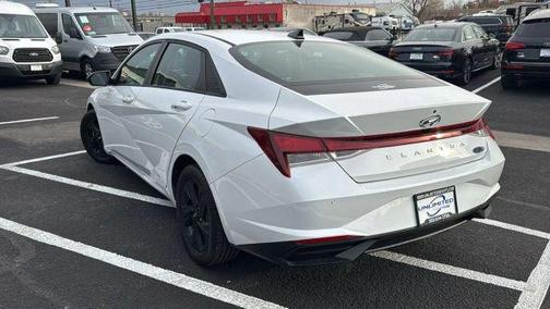 2021 Hyundai ELANTRA SEL