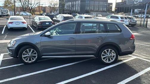 2017 Volkswagen Golf Alltrack TSI S