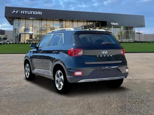 Onyx Black 2026 Hyundai VENUE SEL